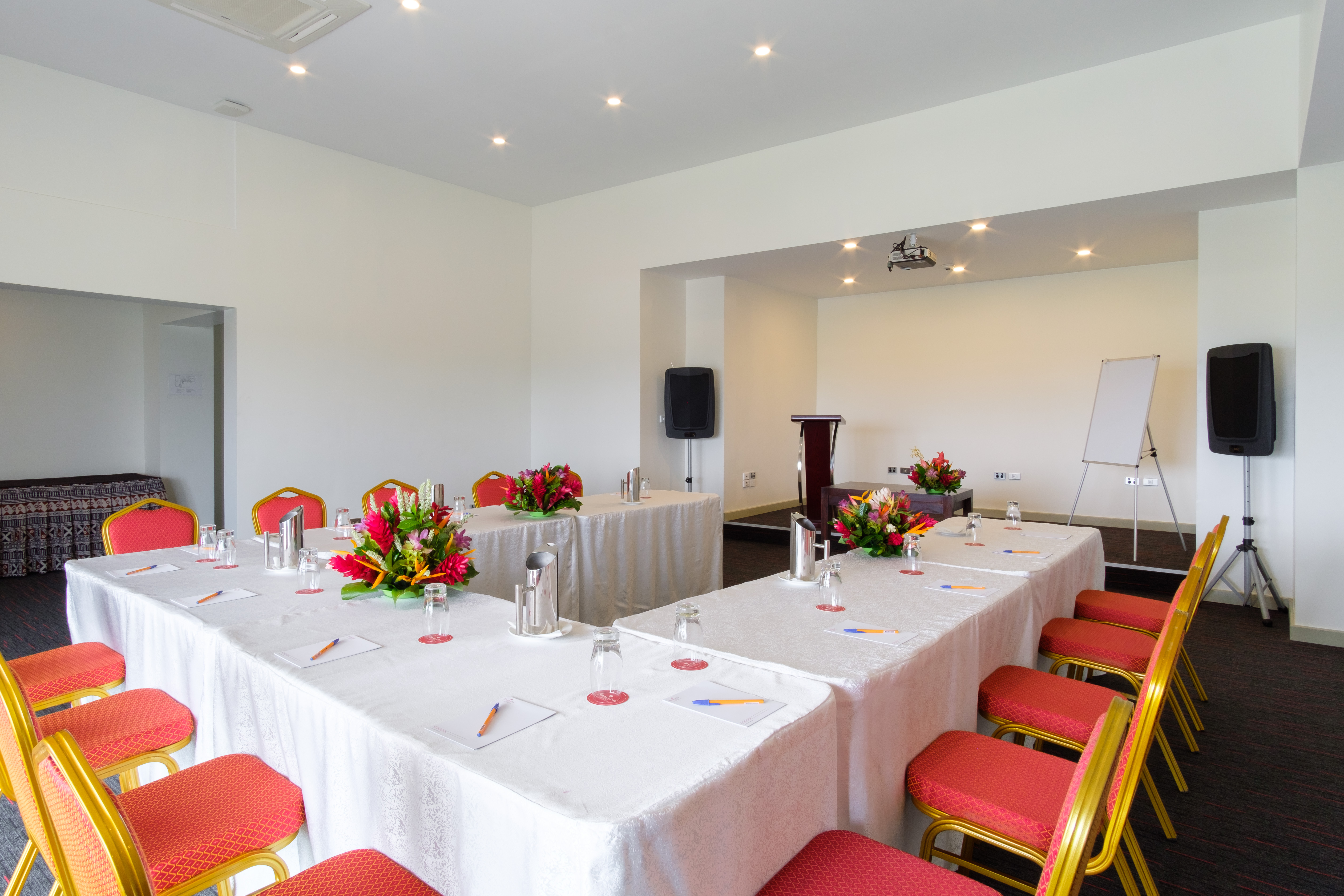 Ramada Suites by Wyndham Wailoaloa Beach Fiji